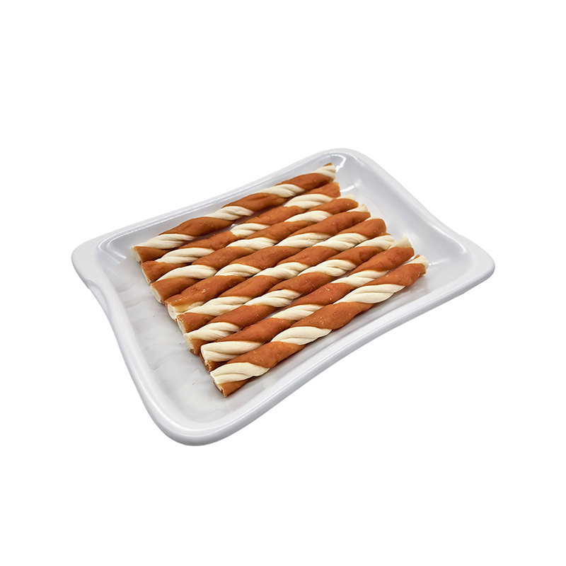 Palitos masticables retorcidos con alto contenido de colágeno envueltos en pollo